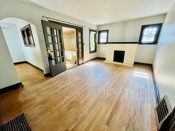 5th image of 7304 Jefferson St