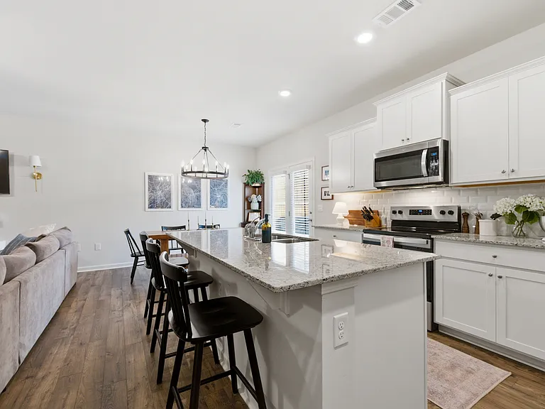 503 Stoneybrook Dr — Photo 7