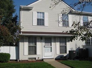 6543 Liberty Bell Dr, Brook Park, OH
