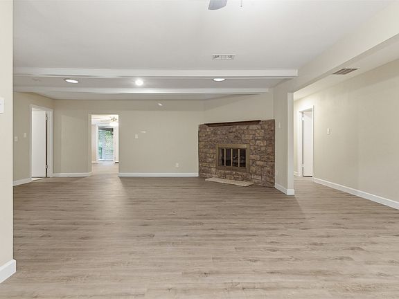 4th image of 2703 Oak Cliff Ln