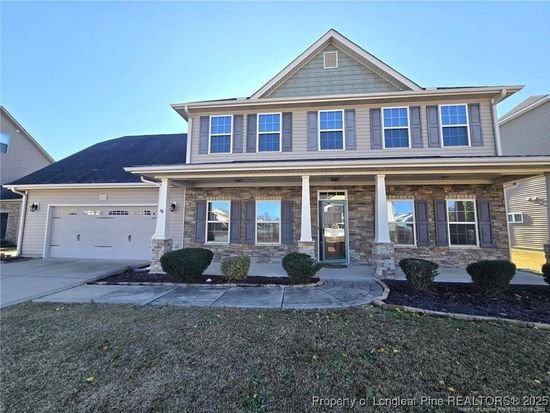323 Ganton Dr, Raeford, NC 28376