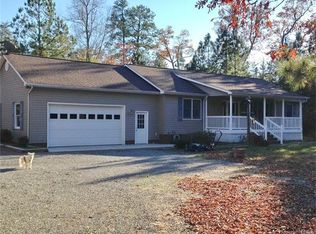 275 River Run Dr, Hartfield, VA 23071