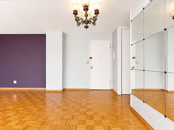 5th image of 2944 W 5th St APT 22F