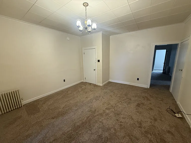 1019 Bunker Hill St — Photo 6