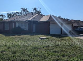 1909 S F St, Rogers, AR 72758