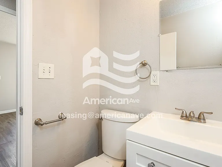 1184107_013_bathroom_13.jpg