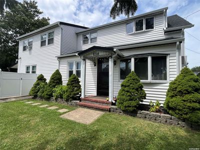 307 N 6th Street, Lindenhurst, NY, 11757