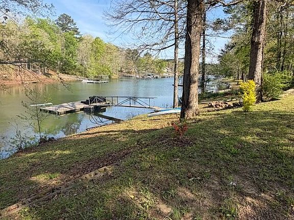 4th image of 795 Raccoon Creek Rd