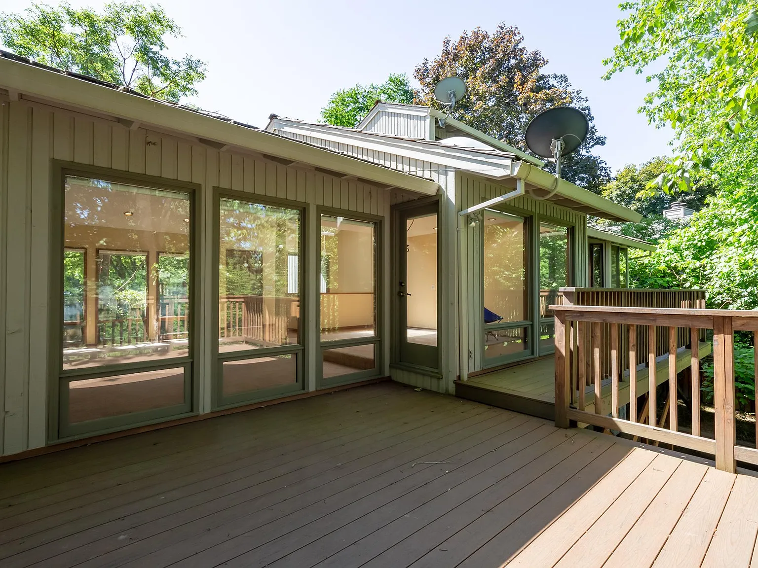 17045 Cherry Crest Ave — Photo 3