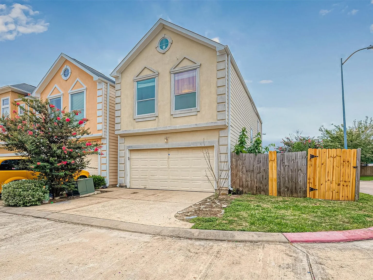 3 bed, 2.5 bath, 1568 sqft, $1,800 — Photo 4