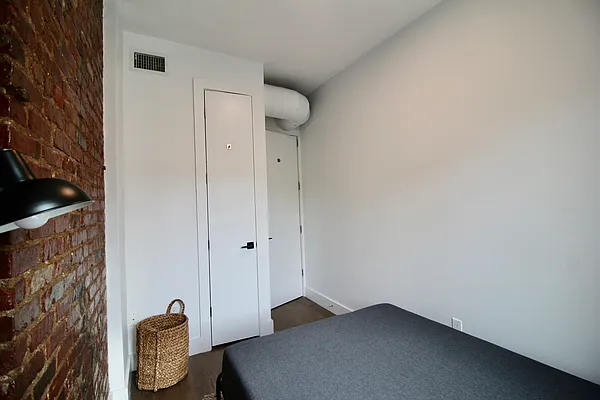 Rented by Hagstrom Management Inc | media 33