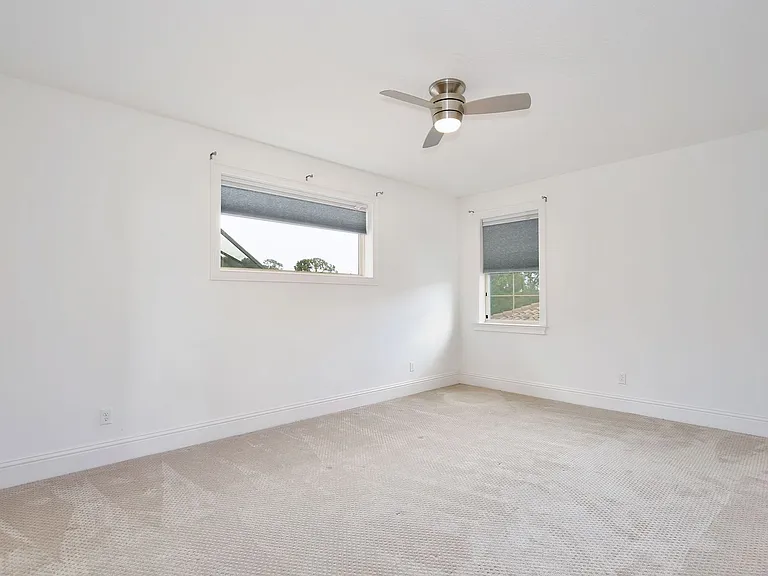 10822 Mobberley Cir — Photo 32