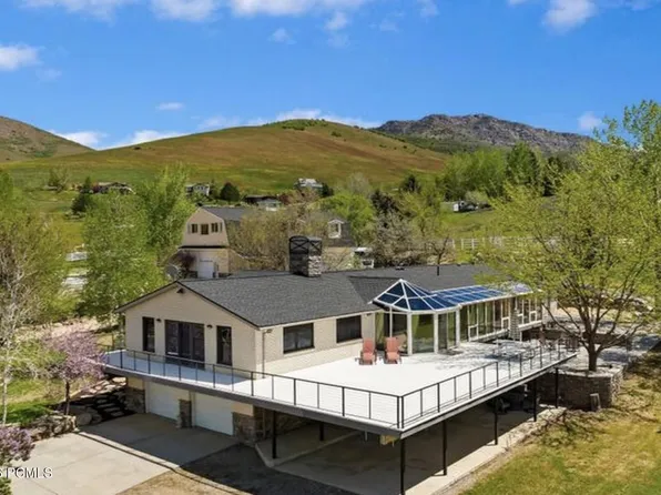 508 N 9000 E, Huntsville, UT 84317