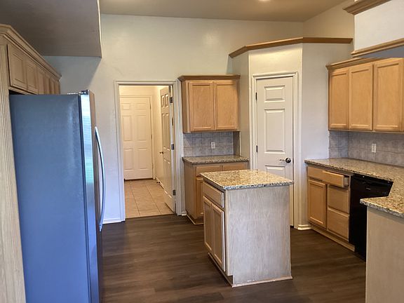 3rd image of 17552 Zinc Dr
