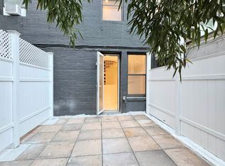114 E 40th St FRONT 2, New York, NY 10016
