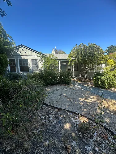 1613 Mariposa Ave Photo 1