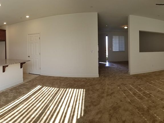 3rd image of 136 Indianapolis Ct