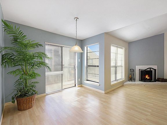 4th image of 9707 Richmond Ave APT 42