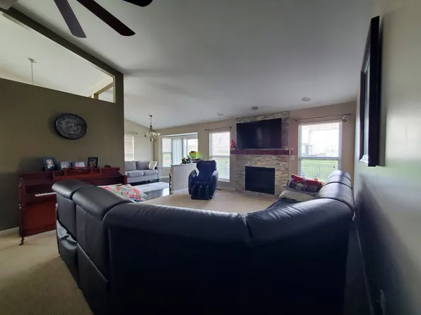 2625 Greystone Estates Pkwy, Shiloh, IL 62221