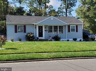 28 Drexel Ave, Stratford, NJ 08084