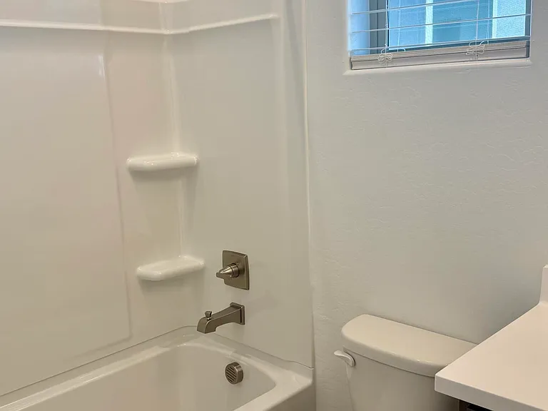 2933 E Mission Ln — Photo 39