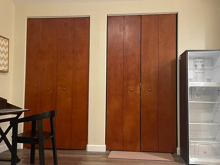 ~Nice sized fridge/freezer
~Small dining table & 2 chairs available if desired