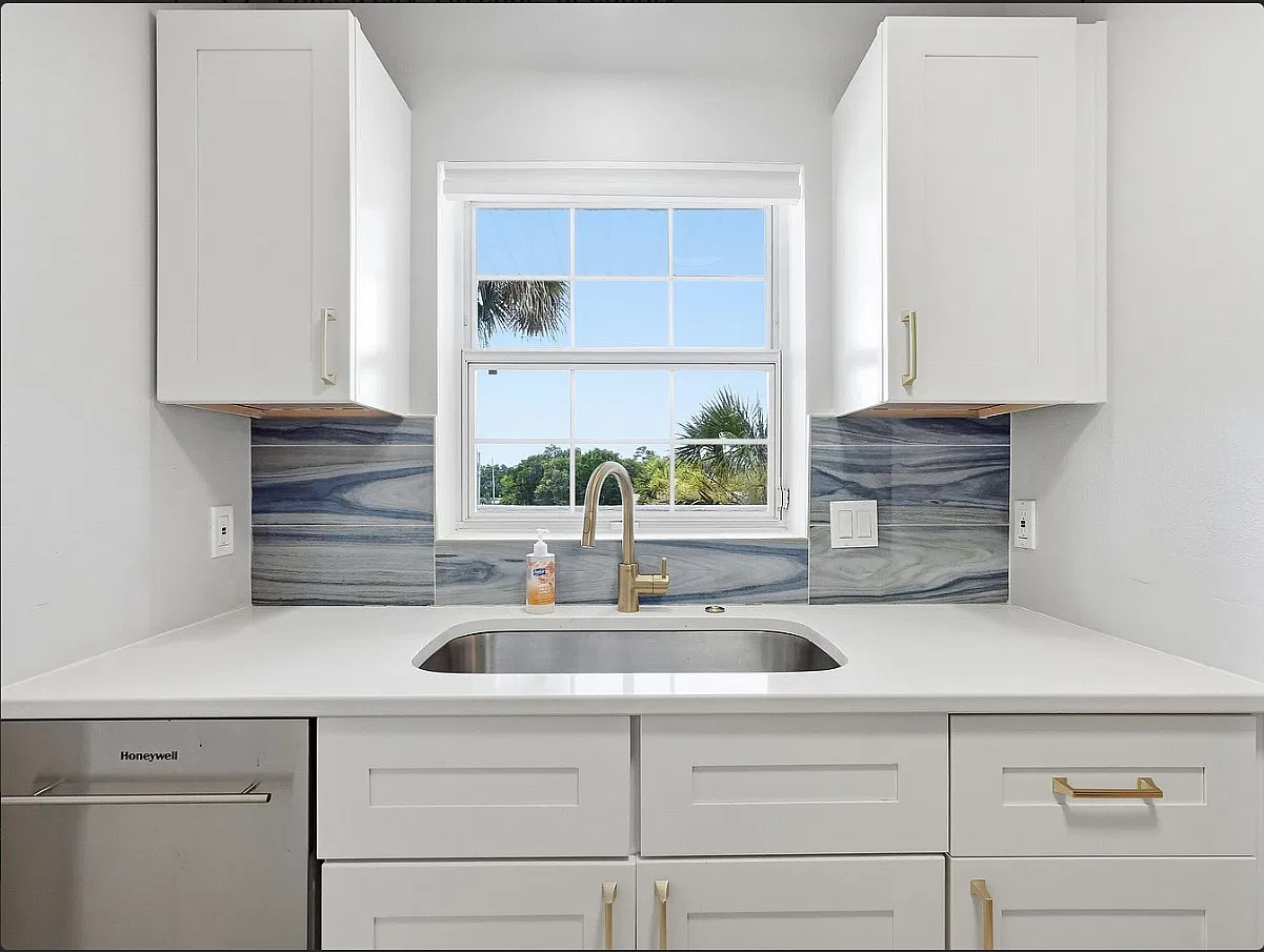 1 bed, 830 sqft, $1,600 — Photo 4