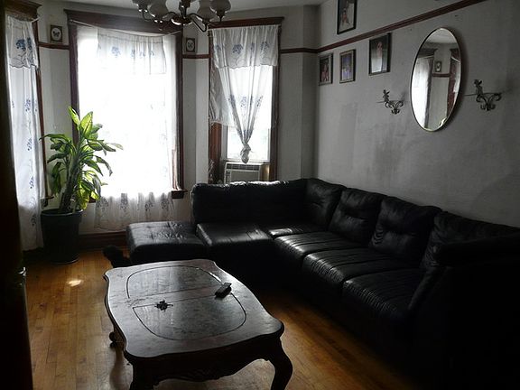 2nd image of 4416 S Mozart St