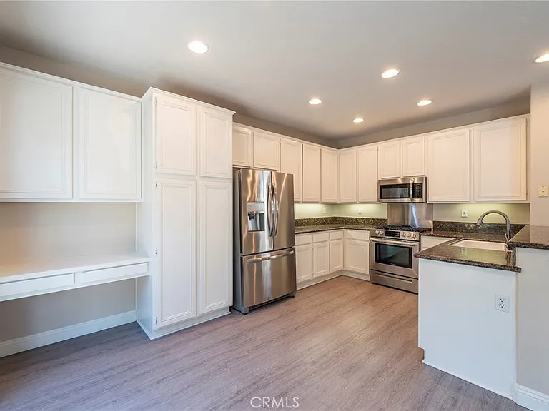 7676 Park Bay Dr — Photo 2