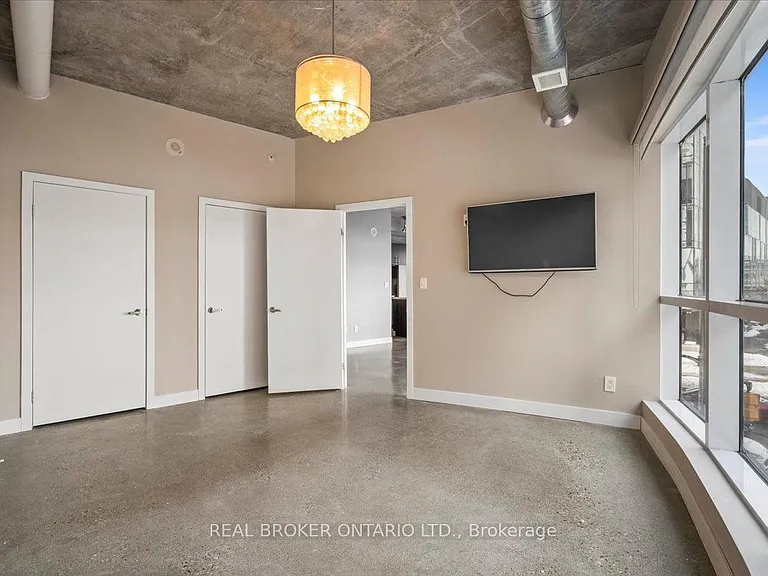 1 Victoria St S #203 — Photo 15