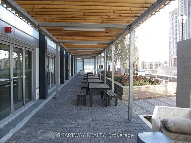 365 SW Prince Of Wales Dr #1705 — Photo 19