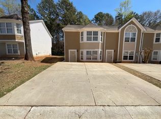 2948 Fields Dr, Lithonia, GA