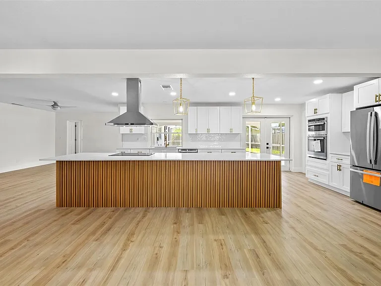 5700 Bayou Grande Blvd NE — Photo 21