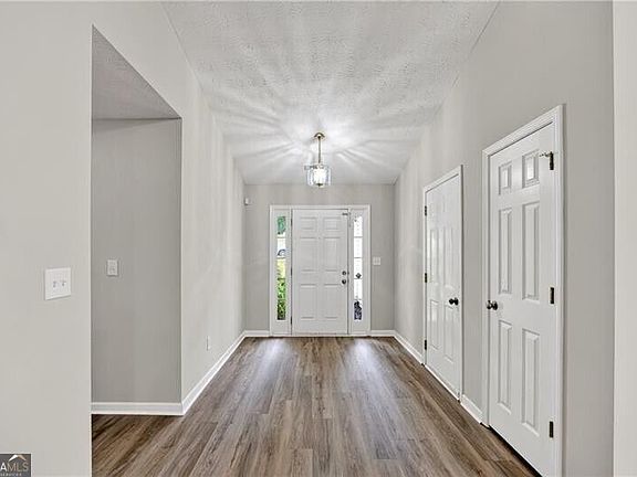 4th image of 2730 Angel Oak Cir