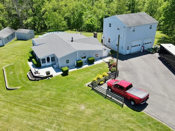 14736 Rose Hollow Ln, Waterford, VA 20197