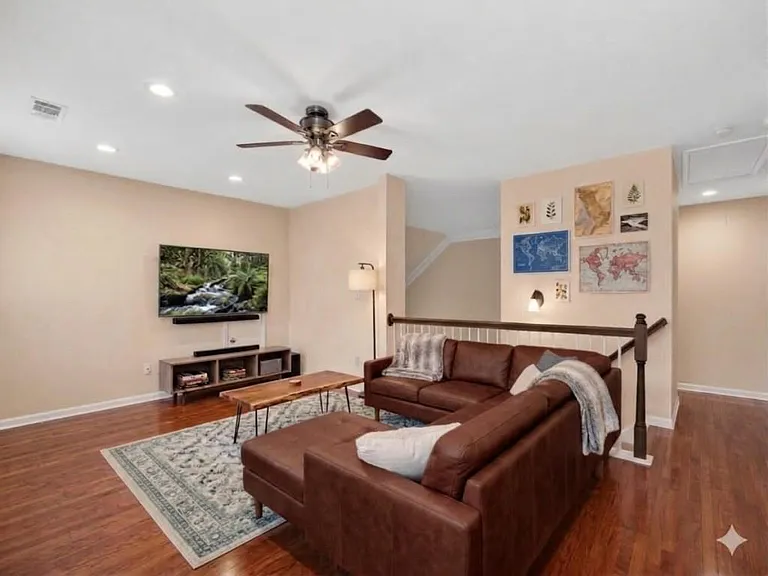 2935 Whitfield Ave — Photo 40