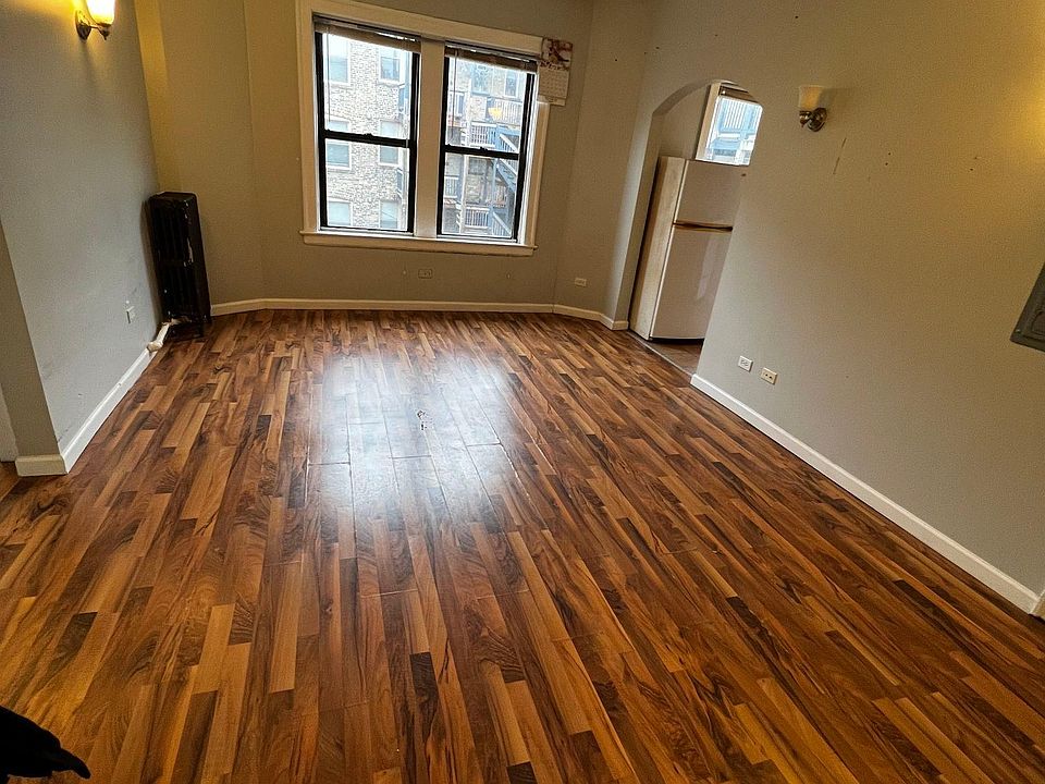 1st image of 1712 W Estes Ave APT 204