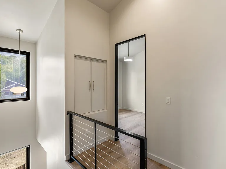 315 Riverside Blvd #3 — Photo 20