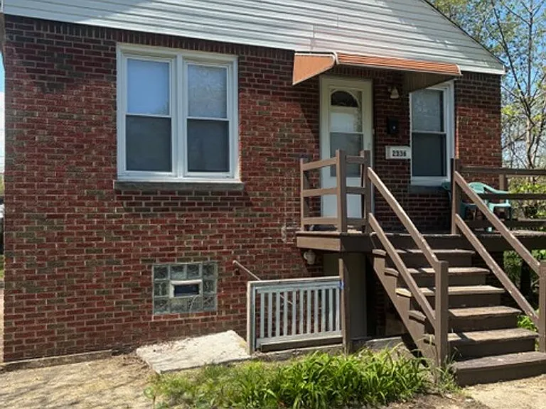 2336 Delaware St — Photo 1