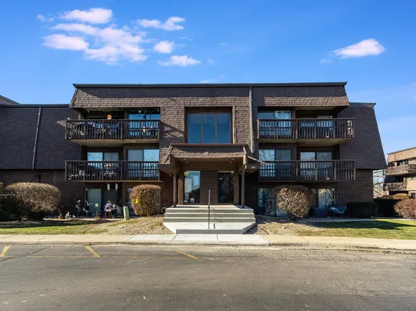 1620 Richmond Cir Unit 208, Joliet, IL 60435