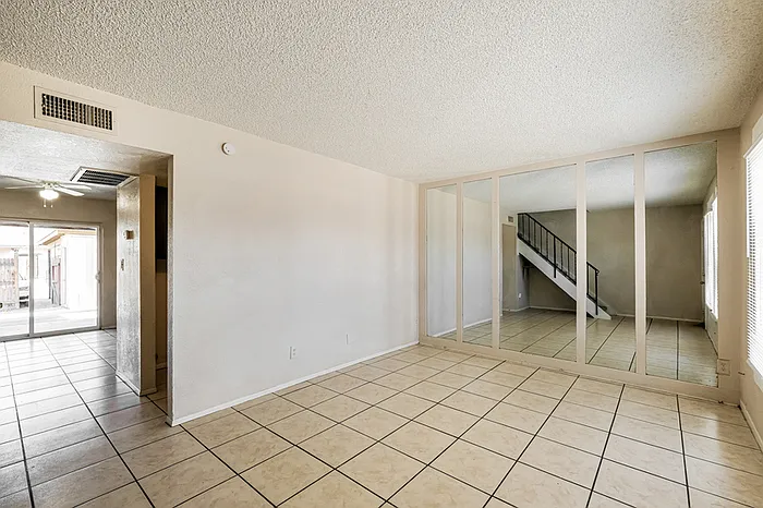 3 bed, 1.5 bath, 1159 sqft, $1,545 — Photo 4