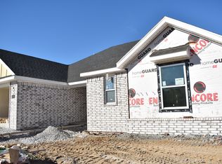 885 Hampton St, Springdale, AR 72762