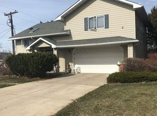 512 S 4th St, Miles City, MT 59301
