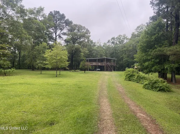2504 Old Highway 26, Wiggins, MS 39577