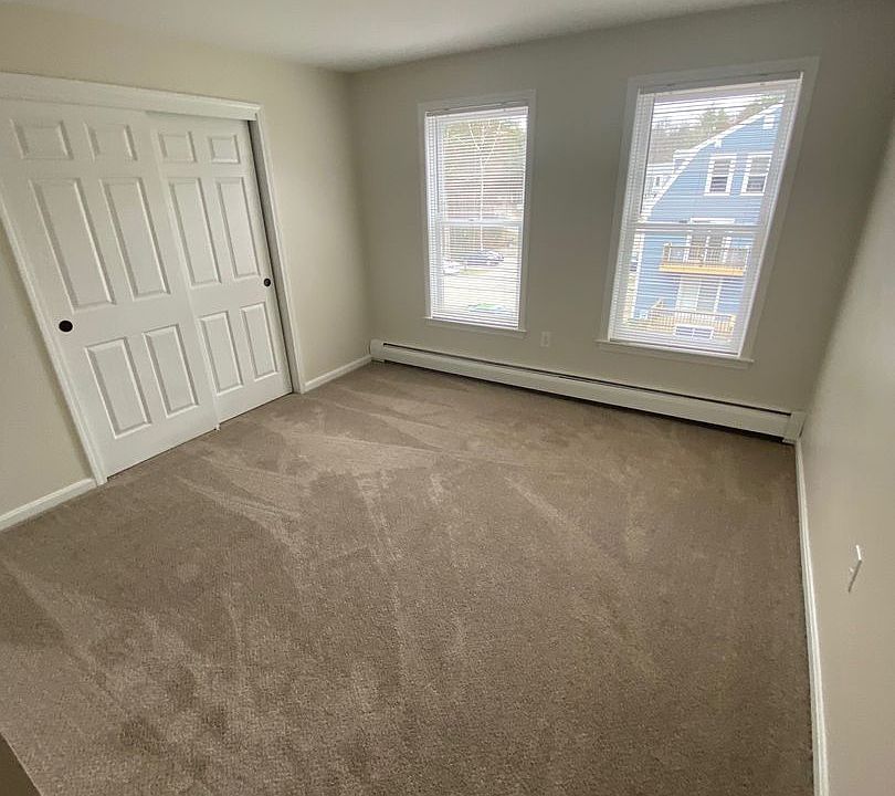 Darby Field Commons 15 Darby Field Cmn Lee NH Zillow