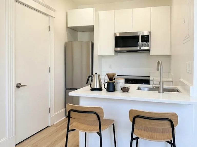 1080 Commonwealth Ave #10 — Photo 1