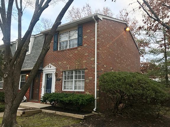 2nd image of 599 Belmawr Pl