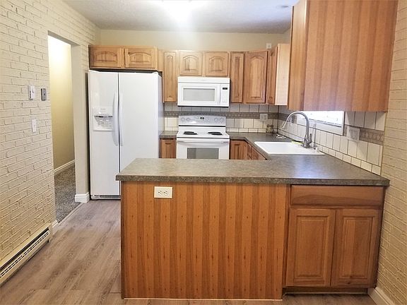 4th image of 661 Moonlite Dr
