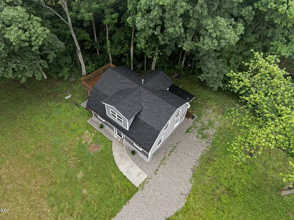 2nd image of 245 Oakridge Dr