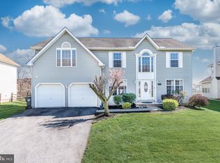 9 Moonlight Ct, Newark, DE 19702